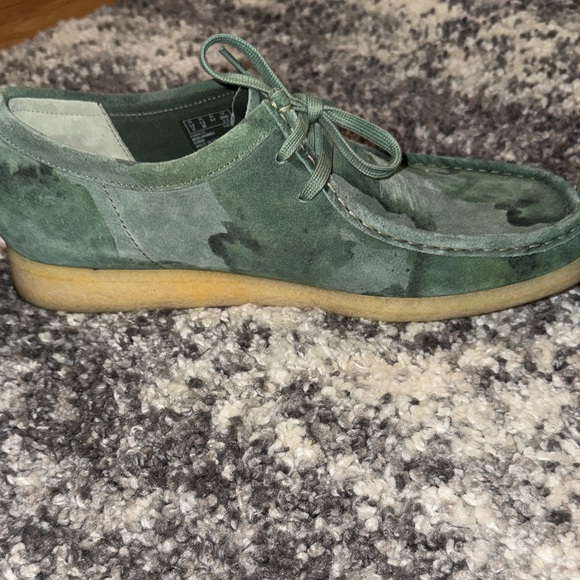 Clarks Men\'s Green Camouflage Suede Loafers main image 7